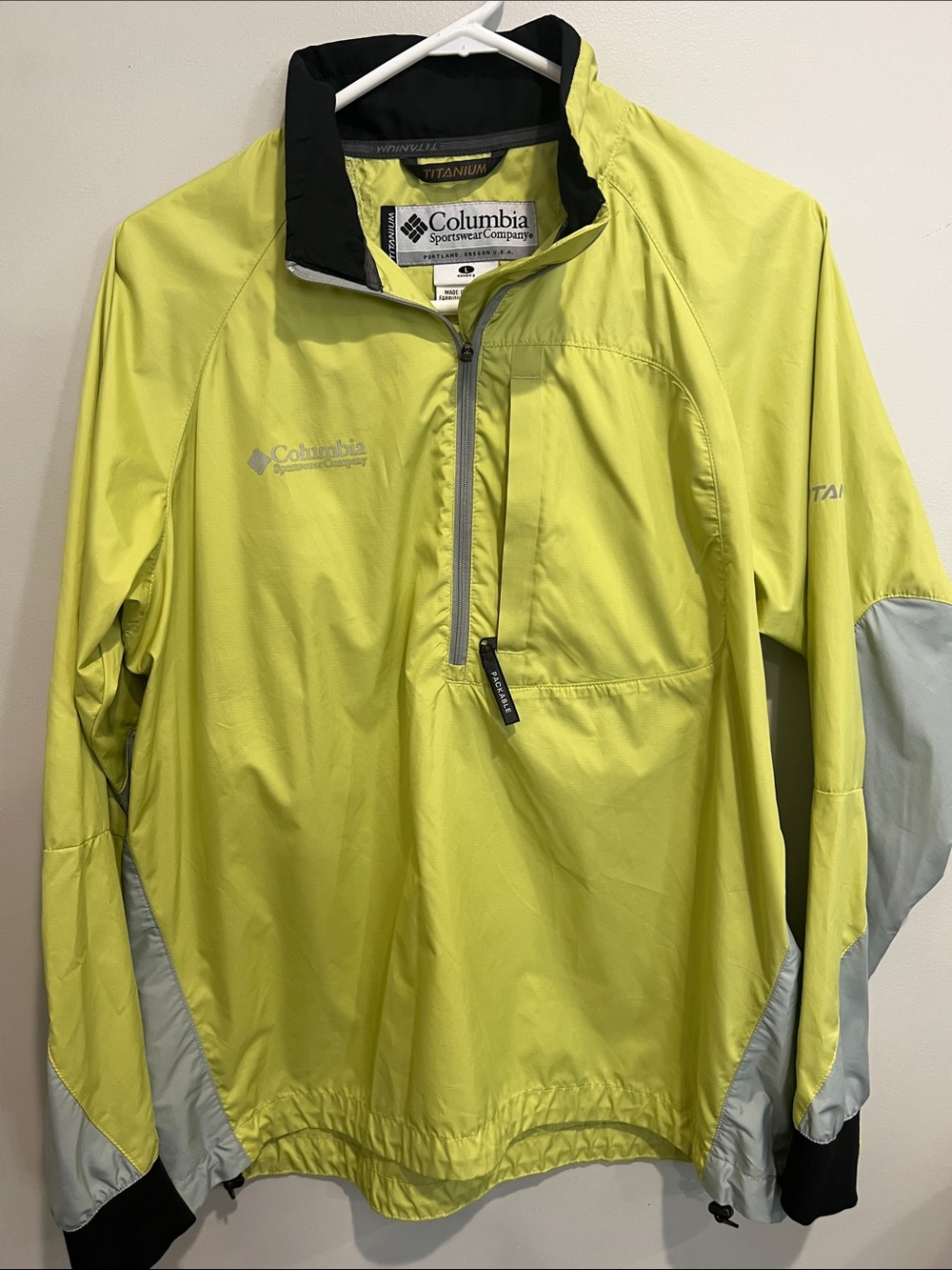 columbia titanium packable jacket womens L hiking